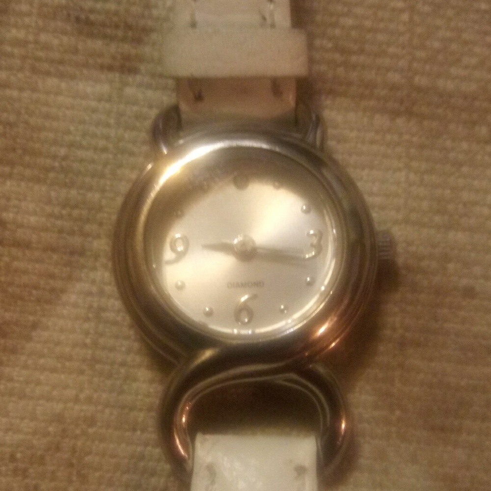 Diamond quartz leather band ladies wrist watch